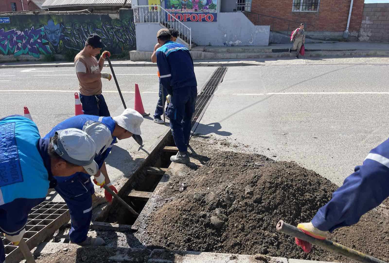 Авто зам болон хөрсний ус зайлуулах шугамд цэвэрлэгээ хийлээ